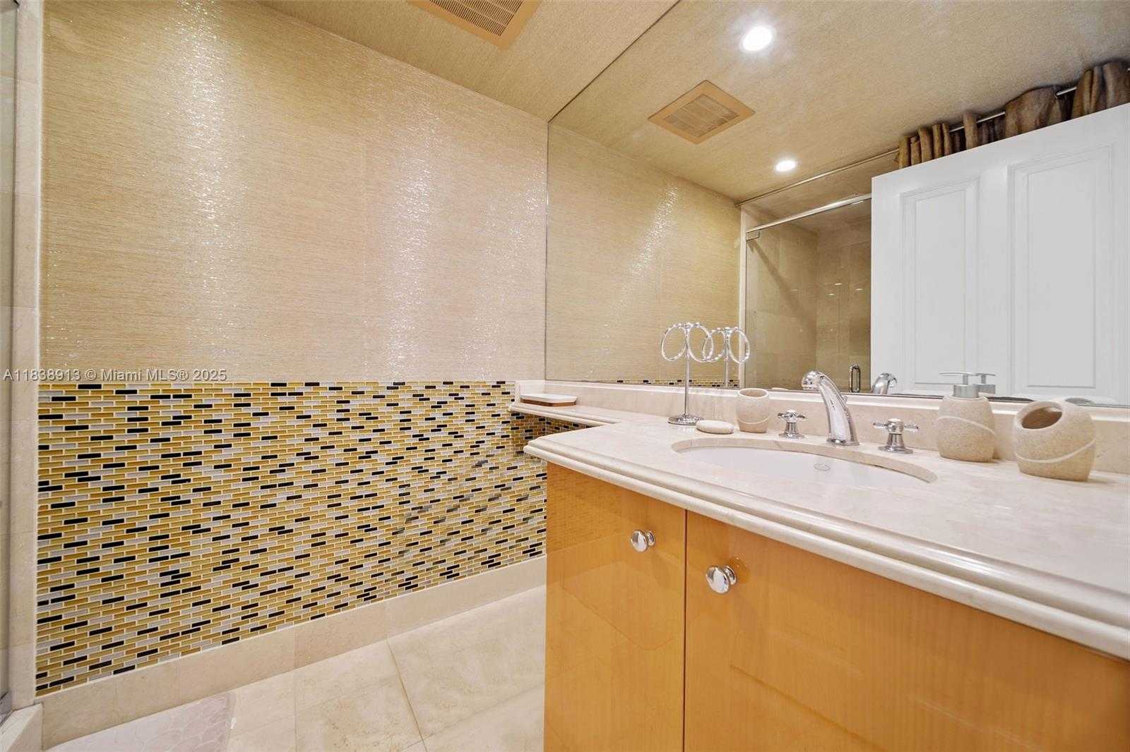Small Image of 17875 COLLINS AVE #4205, Sunny Isles Beach Number 36