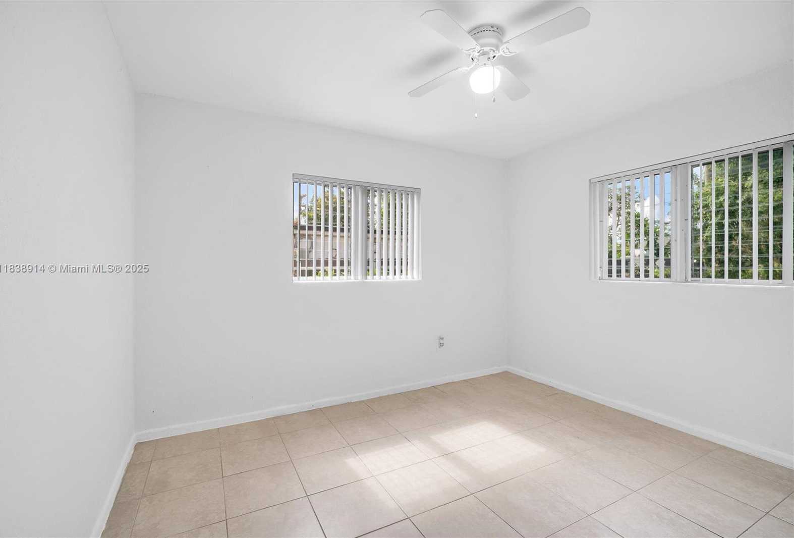 Small Image of 1050 NORTH EAST 156TH ST #1050, North Miami Beach Number 13