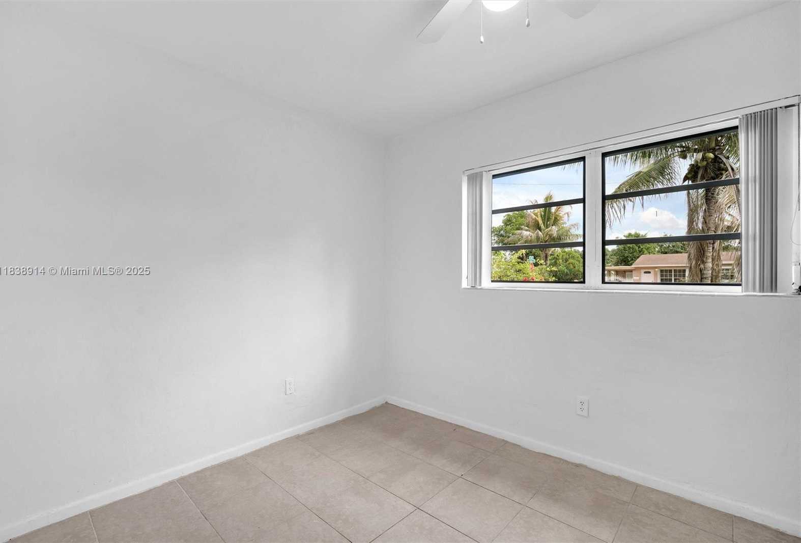 Small Image of 1050 NORTH EAST 156TH ST #1050, North Miami Beach Number 19