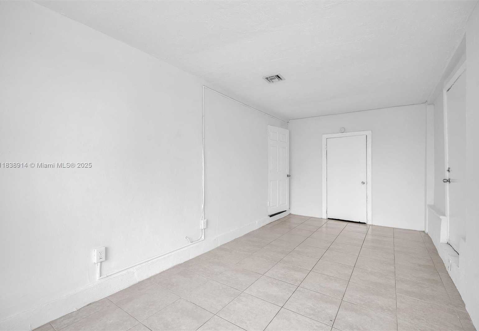 Small Image of 1050 NORTH EAST 156TH ST #1050, North Miami Beach Number 25
