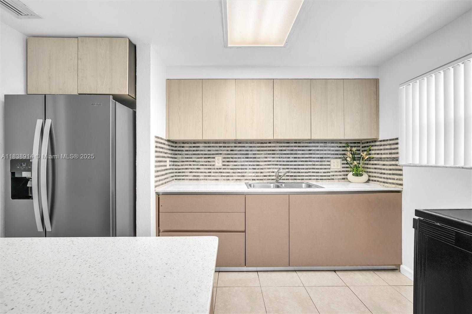 Small Image of 1050 NORTH EAST 156TH ST #1050, North Miami Beach Number 5
