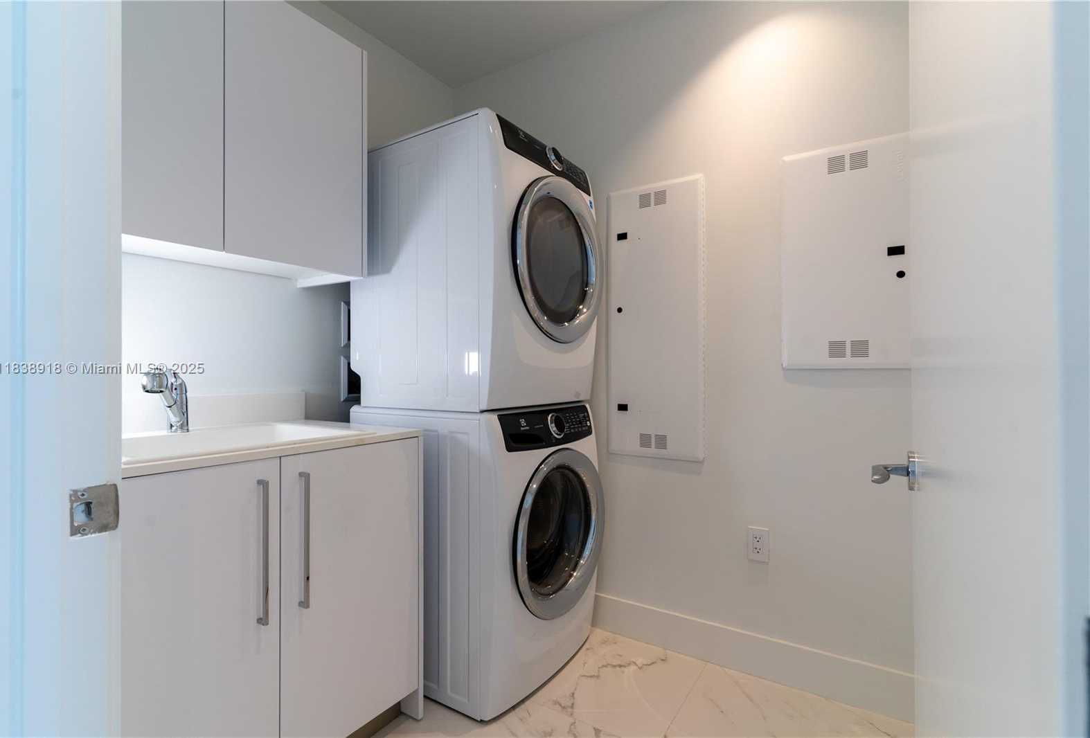 Small Image of 15701 COLLINS AVE #702, Sunny Isles Beach Number 19