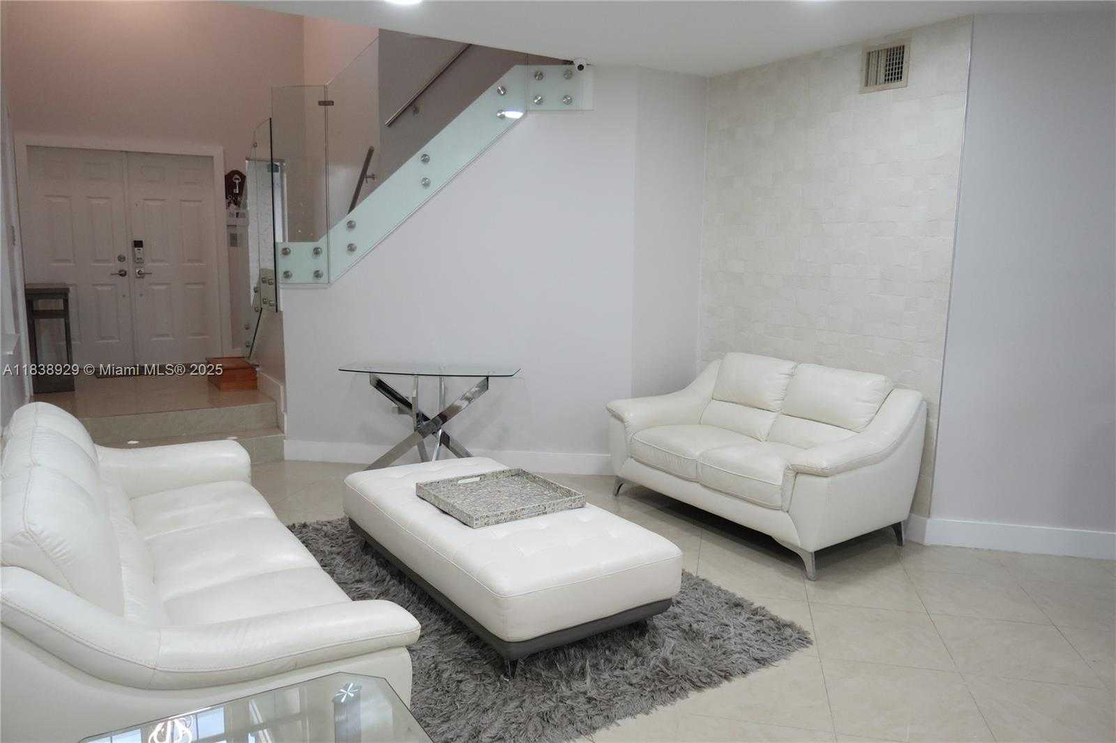 Small Image of 17070 SOUTH WEST 36TH CT, Miramar Number 10