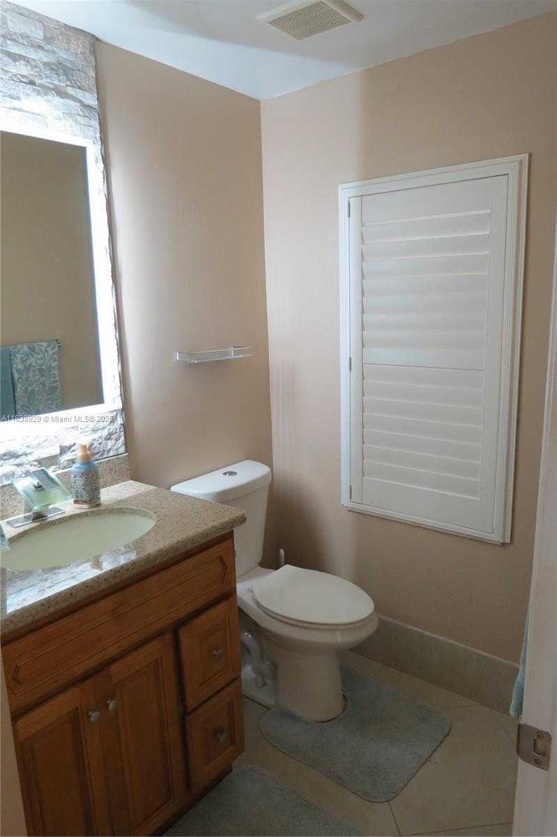 Small Image of 17070 SOUTH WEST 36TH CT, Miramar Number 13