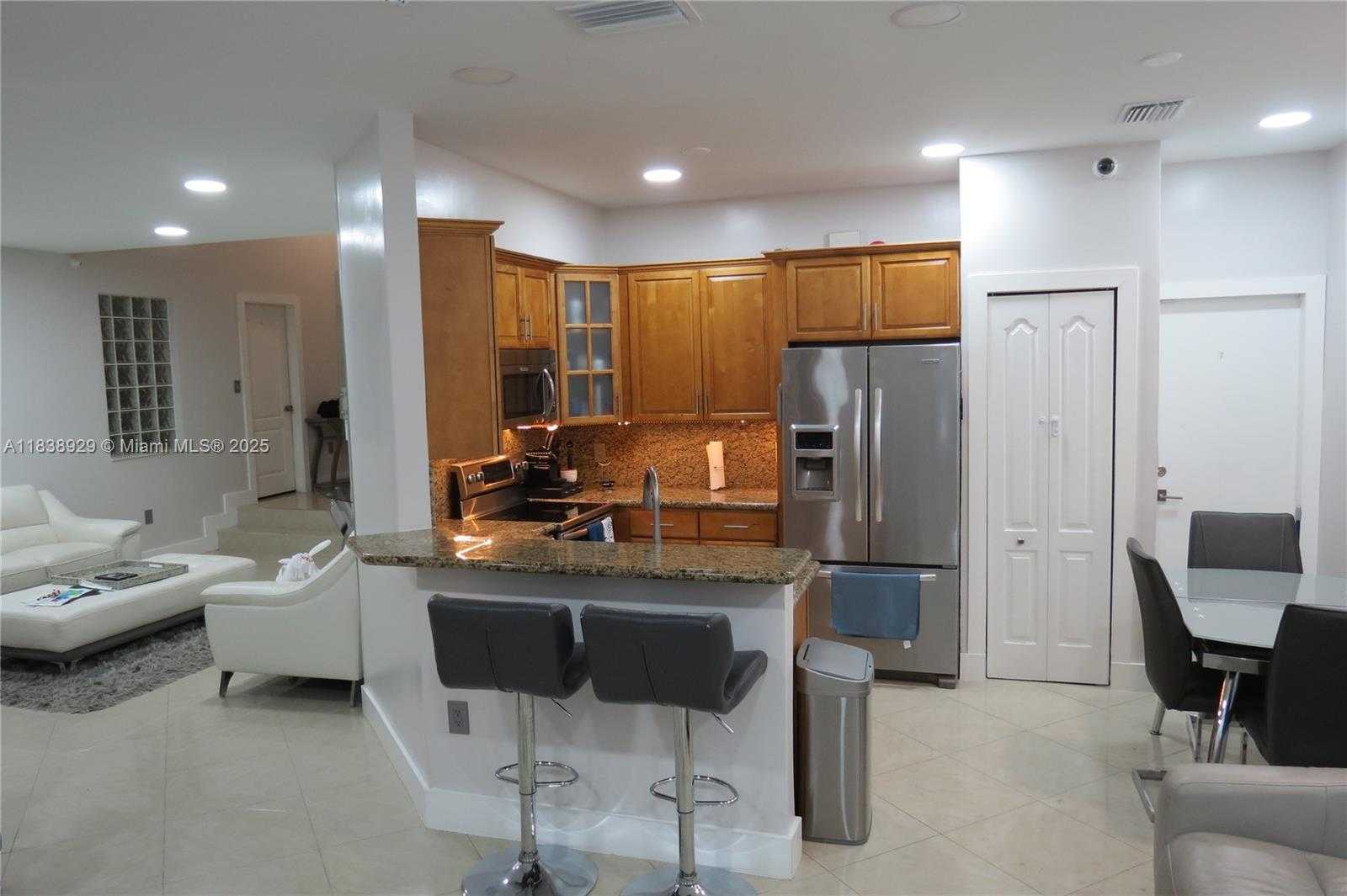 Small Image of 17070 SOUTH WEST 36TH CT, Miramar Number 15