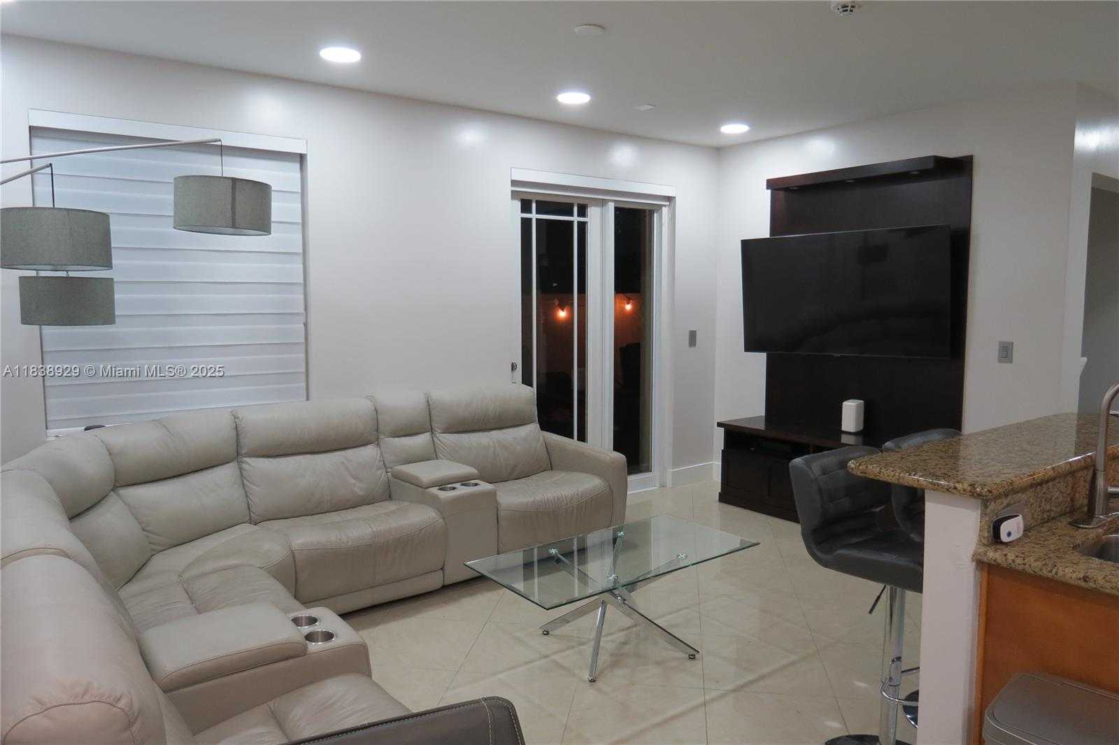 Small Image of 17070 SOUTH WEST 36TH CT, Miramar Number 21