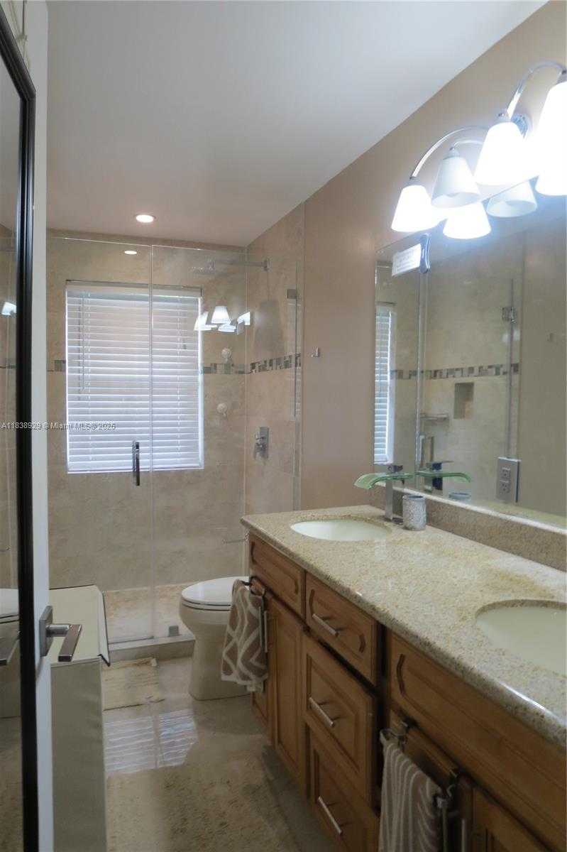 Small Image of 17070 SOUTH WEST 36TH CT, Miramar Number 27