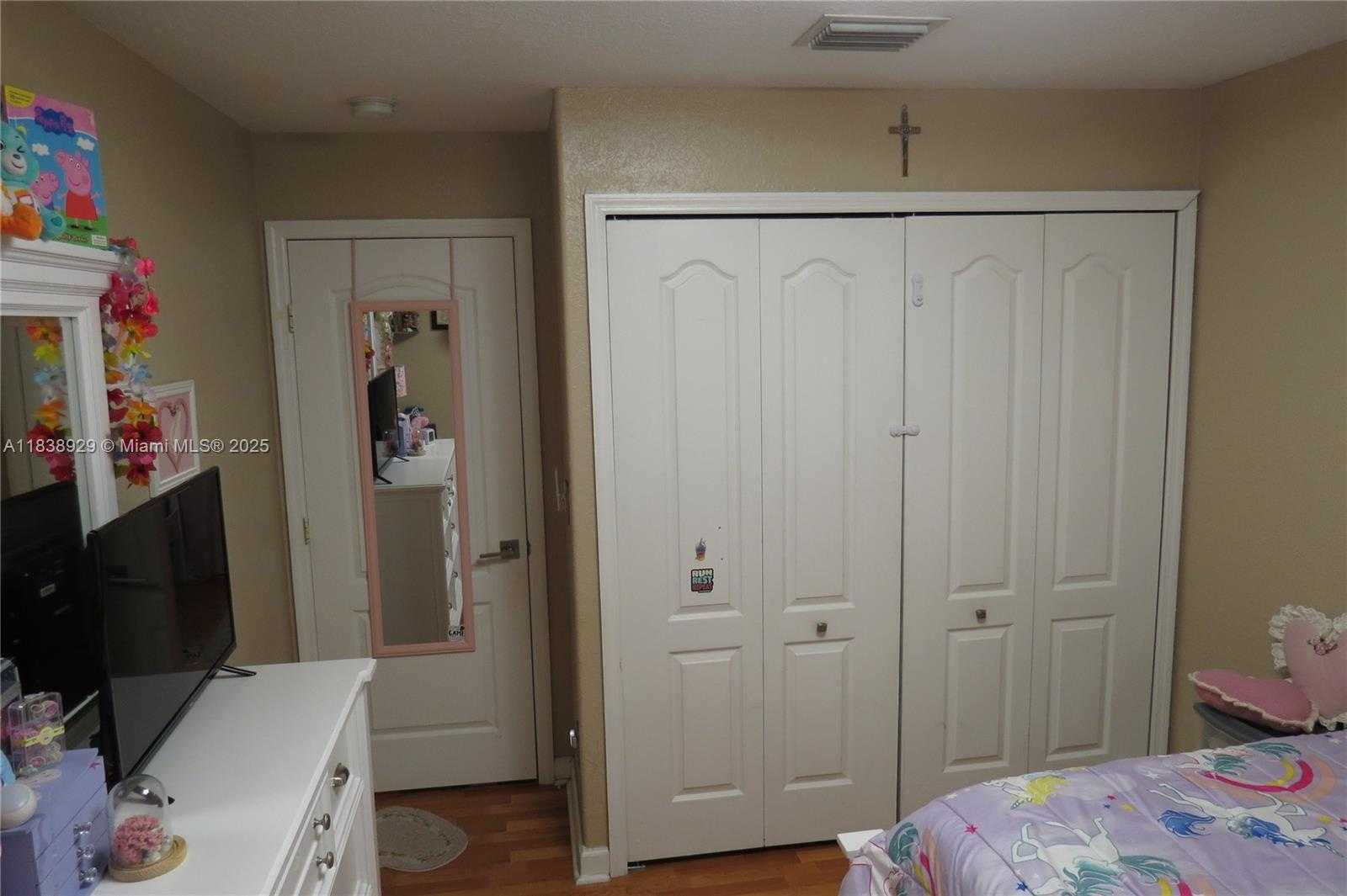 Small Image of 17070 SOUTH WEST 36TH CT, Miramar Number 30
