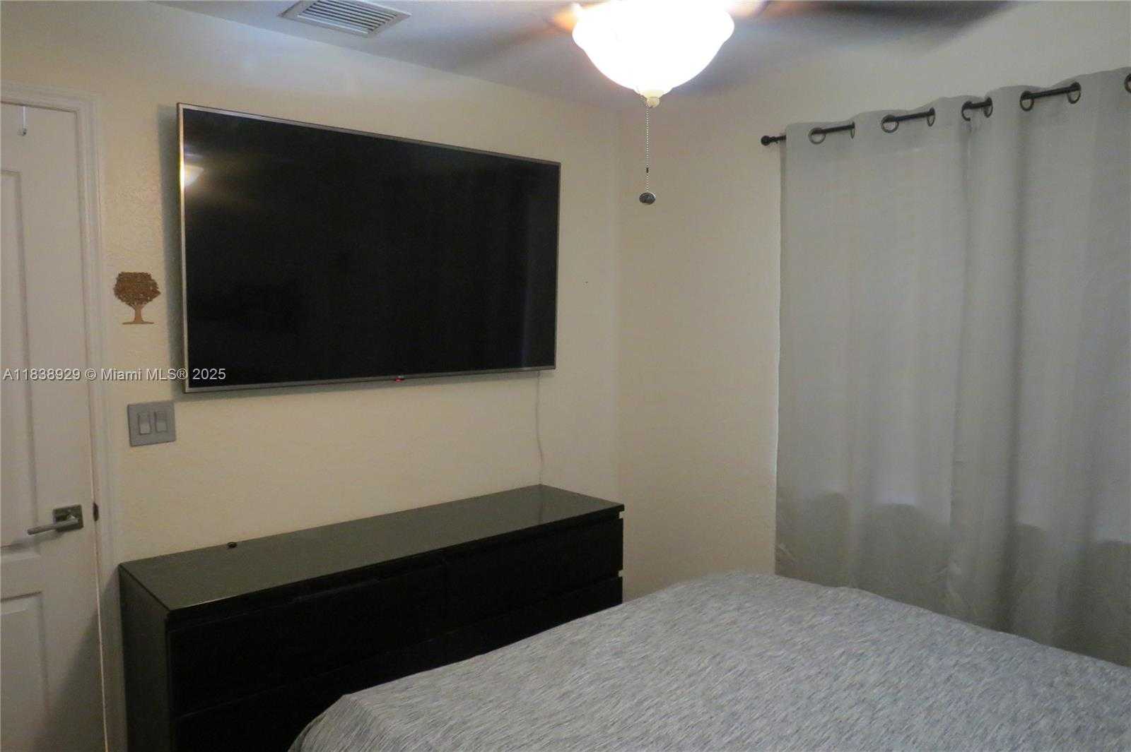 Small Image of 17070 SOUTH WEST 36TH CT, Miramar Number 34