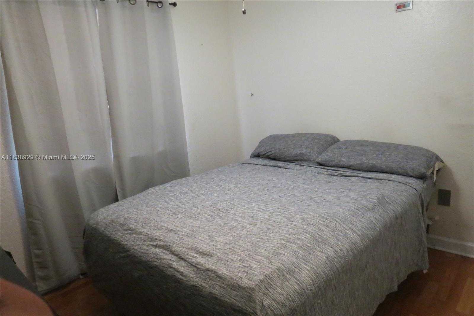 Small Image of 17070 SOUTH WEST 36TH CT, Miramar Number 36