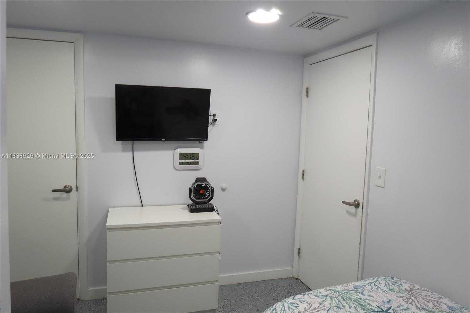 Small Image of 17070 SOUTH WEST 36TH CT, Miramar Number 40