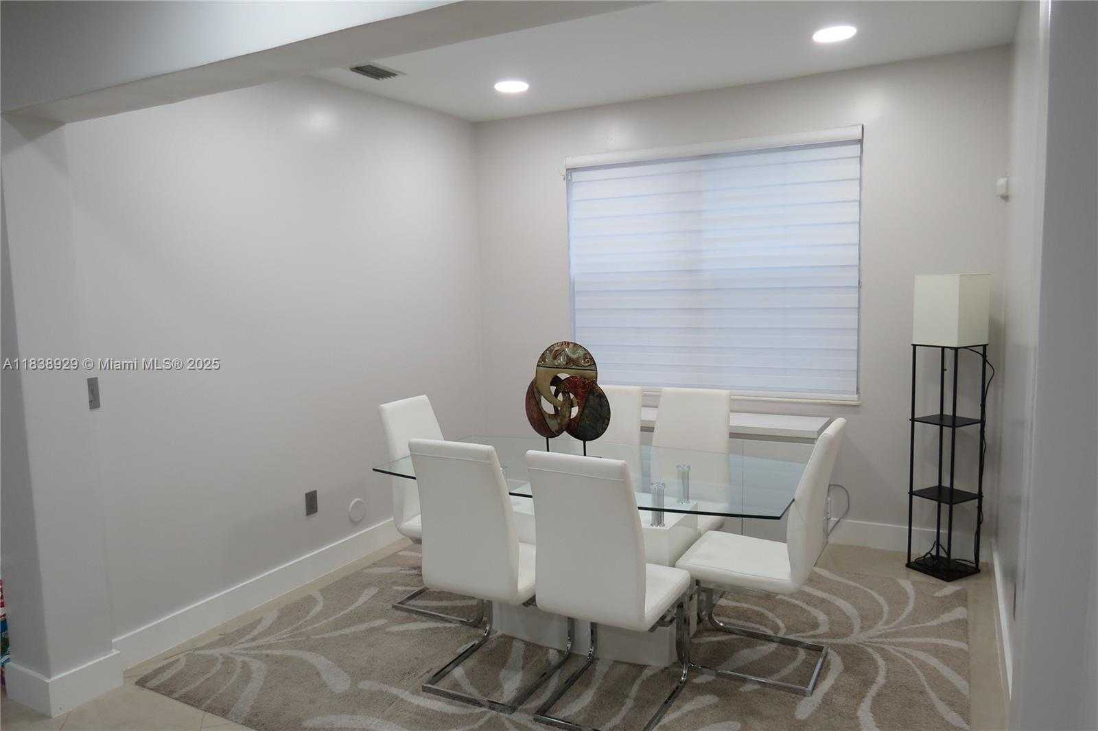 Small Image of 17070 SOUTH WEST 36TH CT, Miramar Number 7