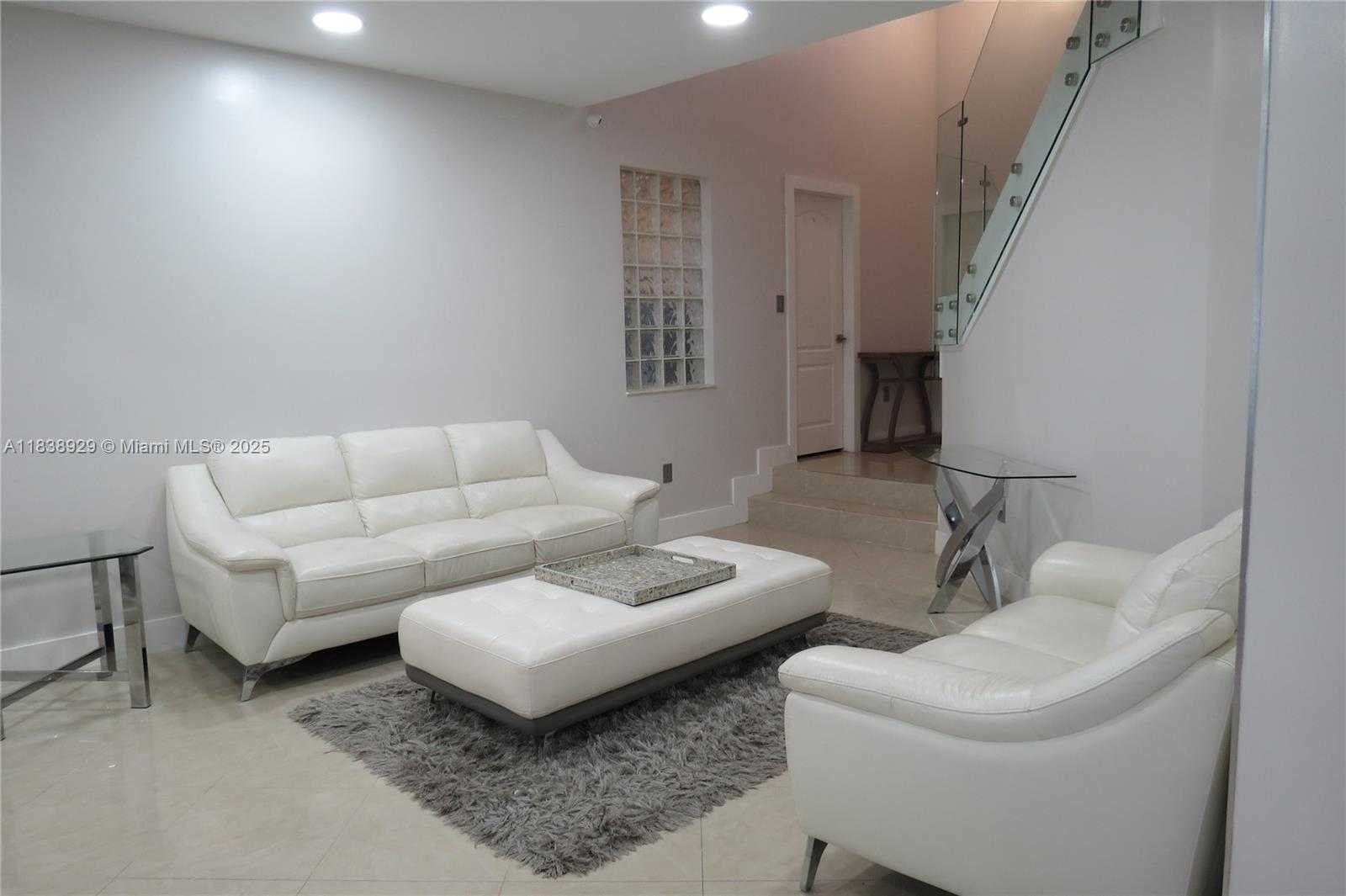 Small Image of 17070 SOUTH WEST 36TH CT, Miramar Number 8