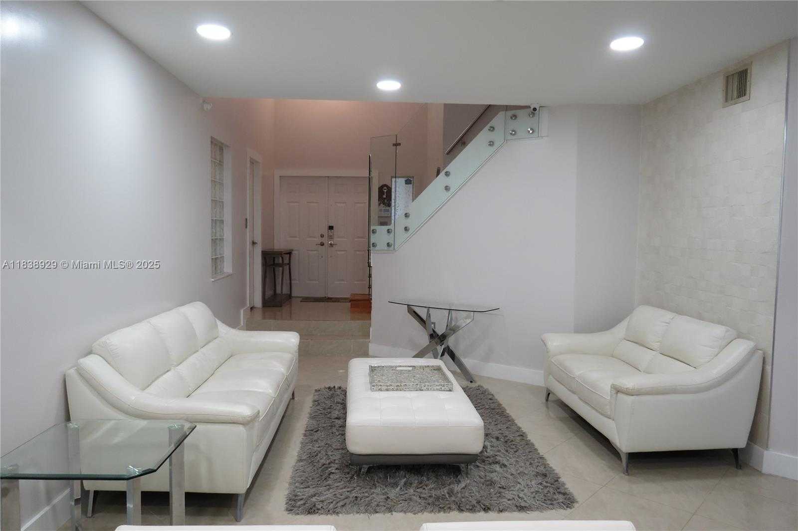 Small Image of 17070 SOUTH WEST 36TH CT, Miramar Number 9