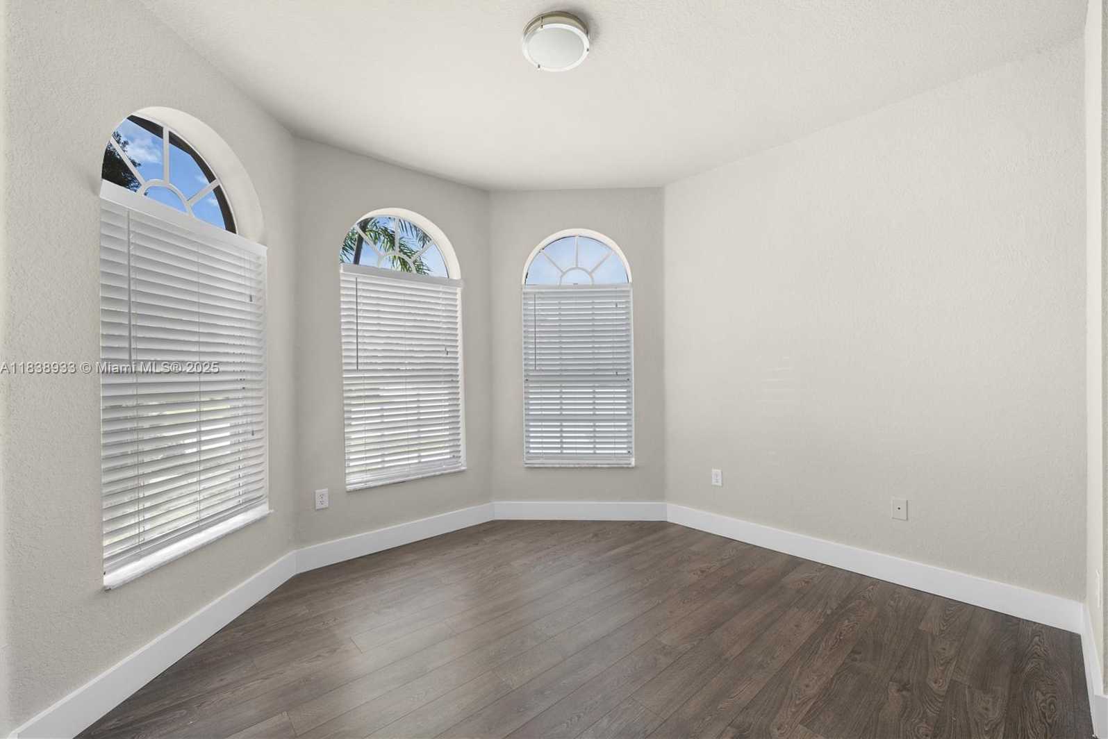 Small Image of 8555 NORTH WEST 111TH CT #8555, Doral Number 11