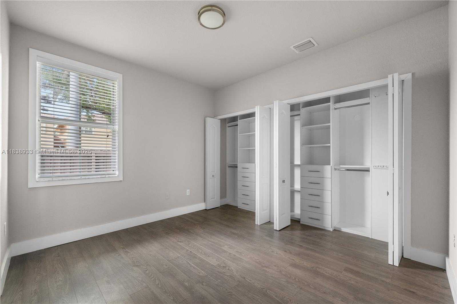 Small Image of 8555 NORTH WEST 111TH CT #8555, Doral Number 17