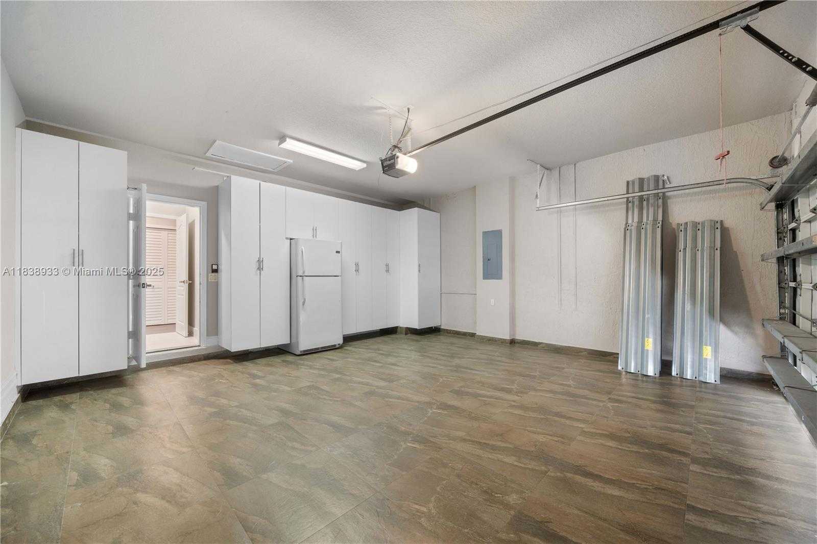 Small Image of 8555 NORTH WEST 111TH CT #8555, Doral Number 23