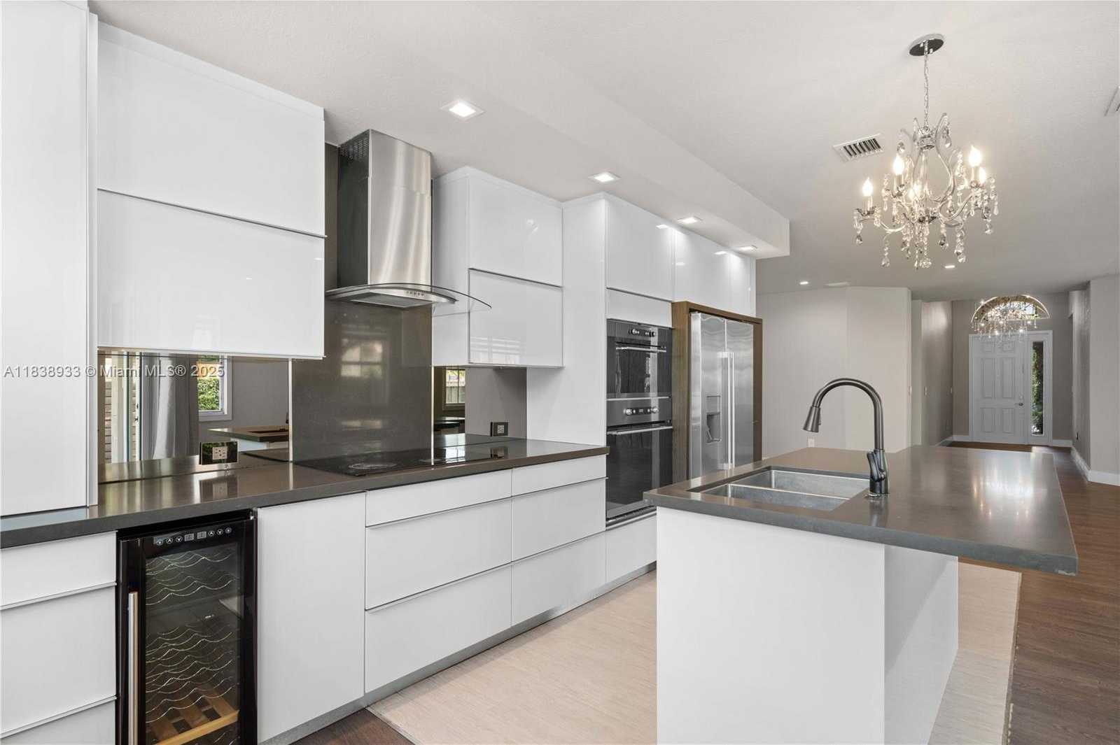 Small Image of 8555 NORTH WEST 111TH CT #8555, Doral Number 28