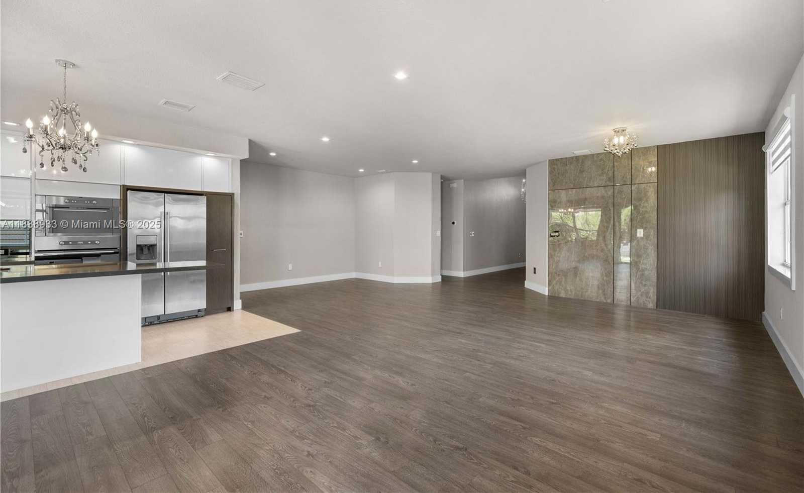 Small Image of 8555 NORTH WEST 111TH CT #8555, Doral Number 29