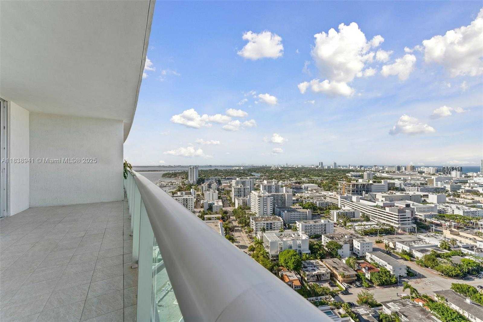 Small Image of 1500 BAY RD #C-2909, Miami Beach Number 12