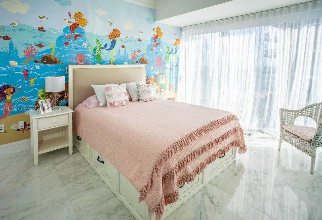 Imagen de Pequeño Objeto