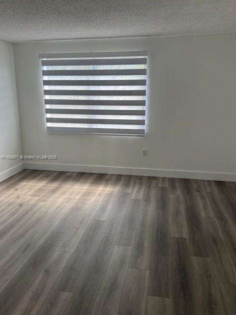 Small Image of 10233 NW 9th St Cir, Miami, FL 33172, USA Number 9