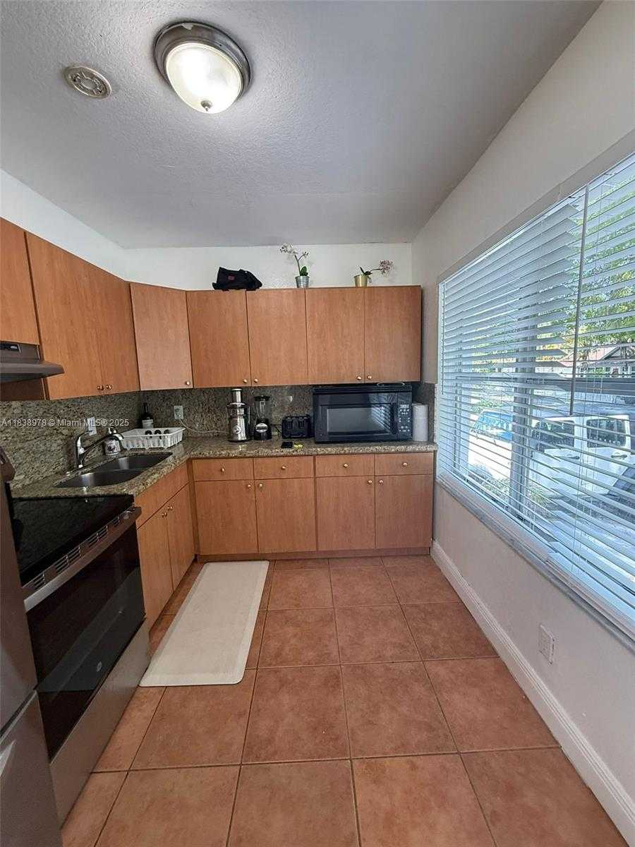 Small Image of 53 NORTH EAST 43RD ST, Miami Number 11