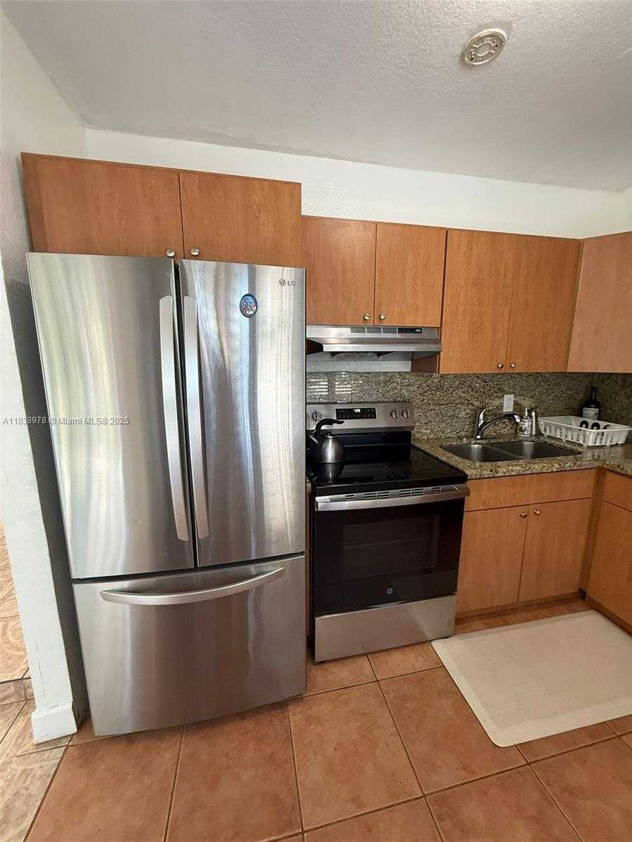 Small Image of 53 NORTH EAST 43RD ST, Miami Number 14