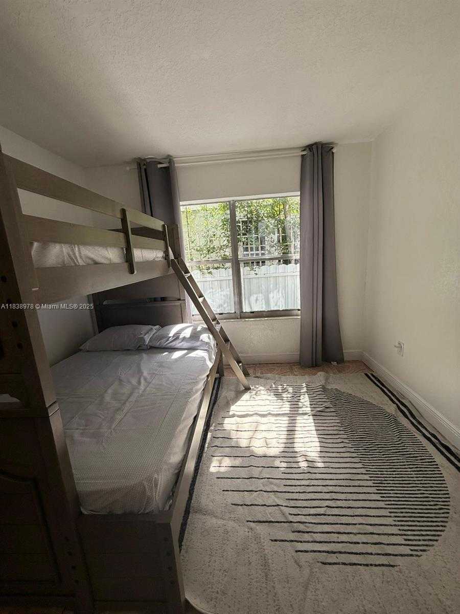 Small Image of 53 NORTH EAST 43RD ST, Miami Number 20