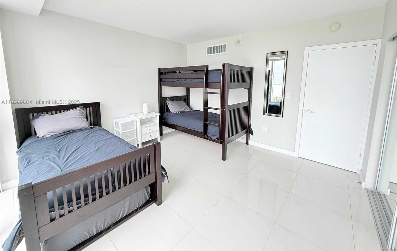 Small Image of 10275 COLLINS AVE #1022, Bal Harbour Number 15