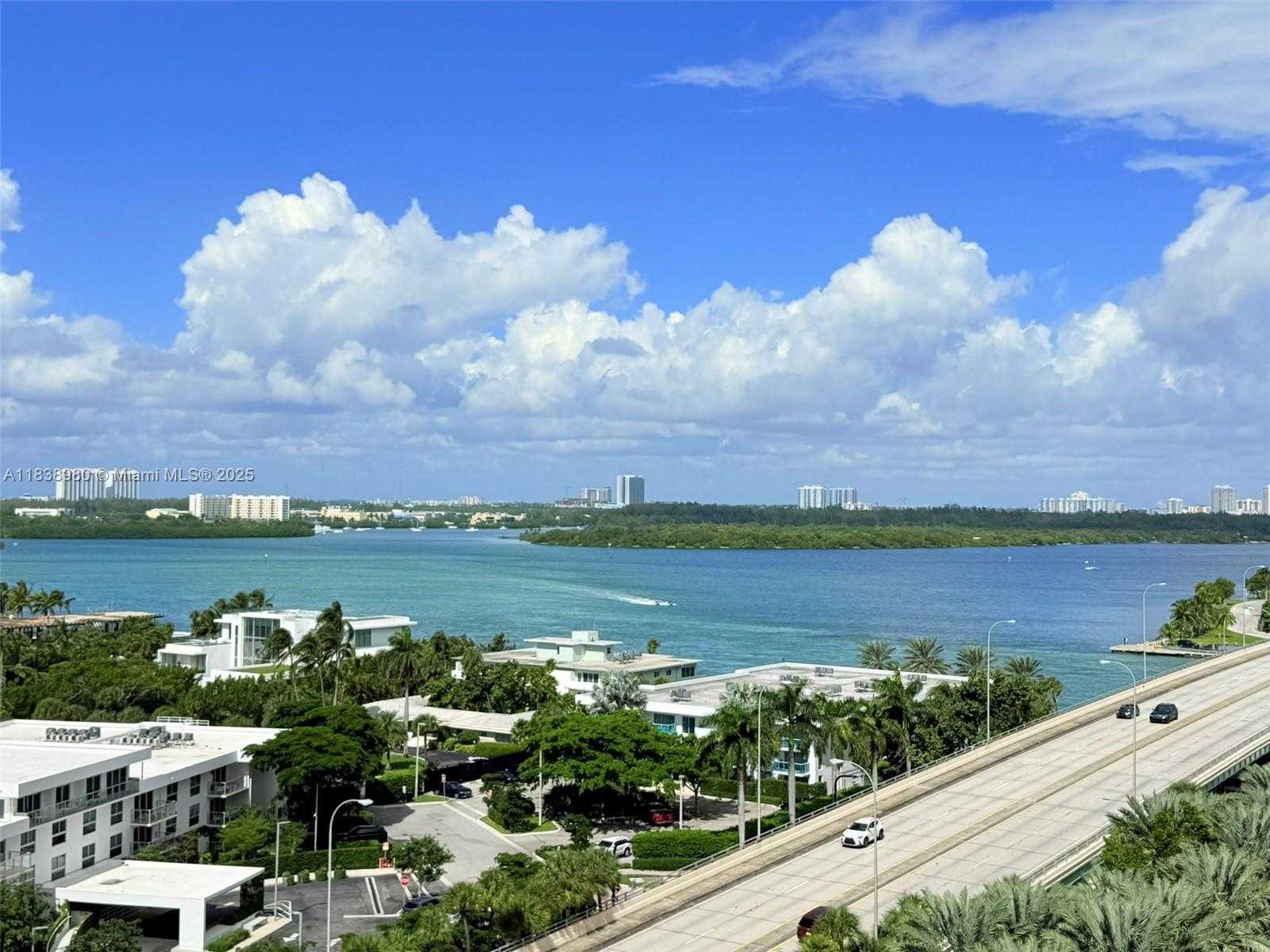Small Image of 10275 COLLINS AVE #1022, Bal Harbour Number 25