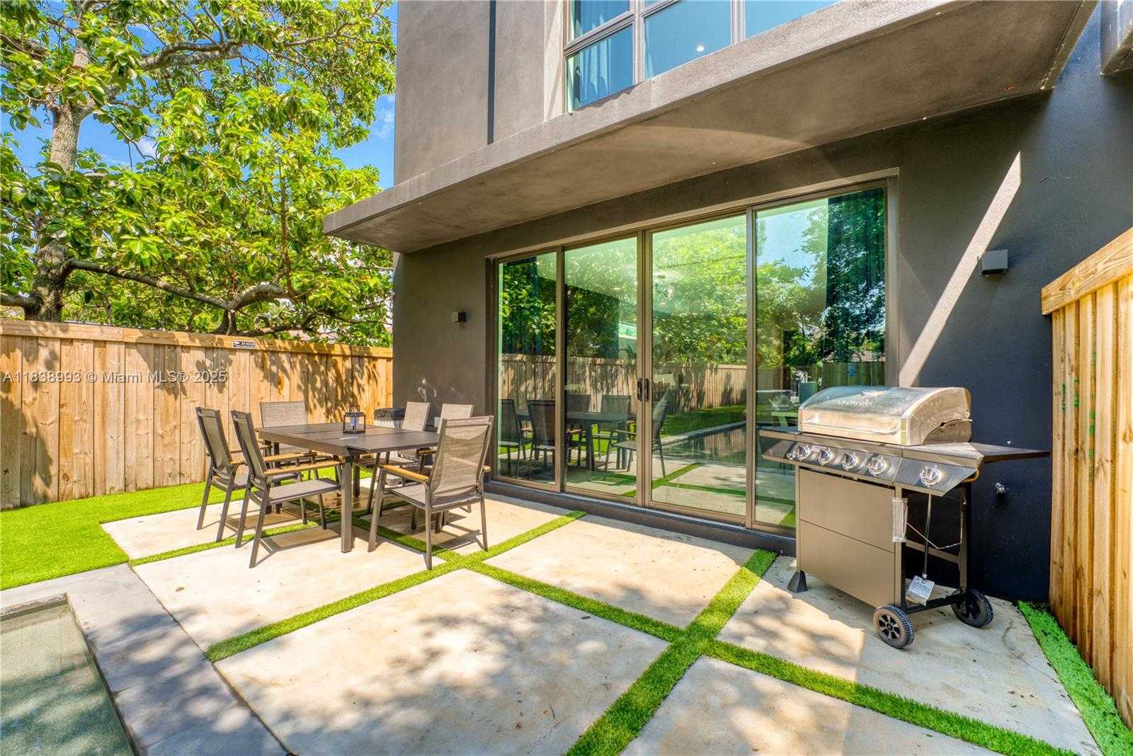 Small Image of 58 NORTH WEST 52ND ST #58, Miami Number 3