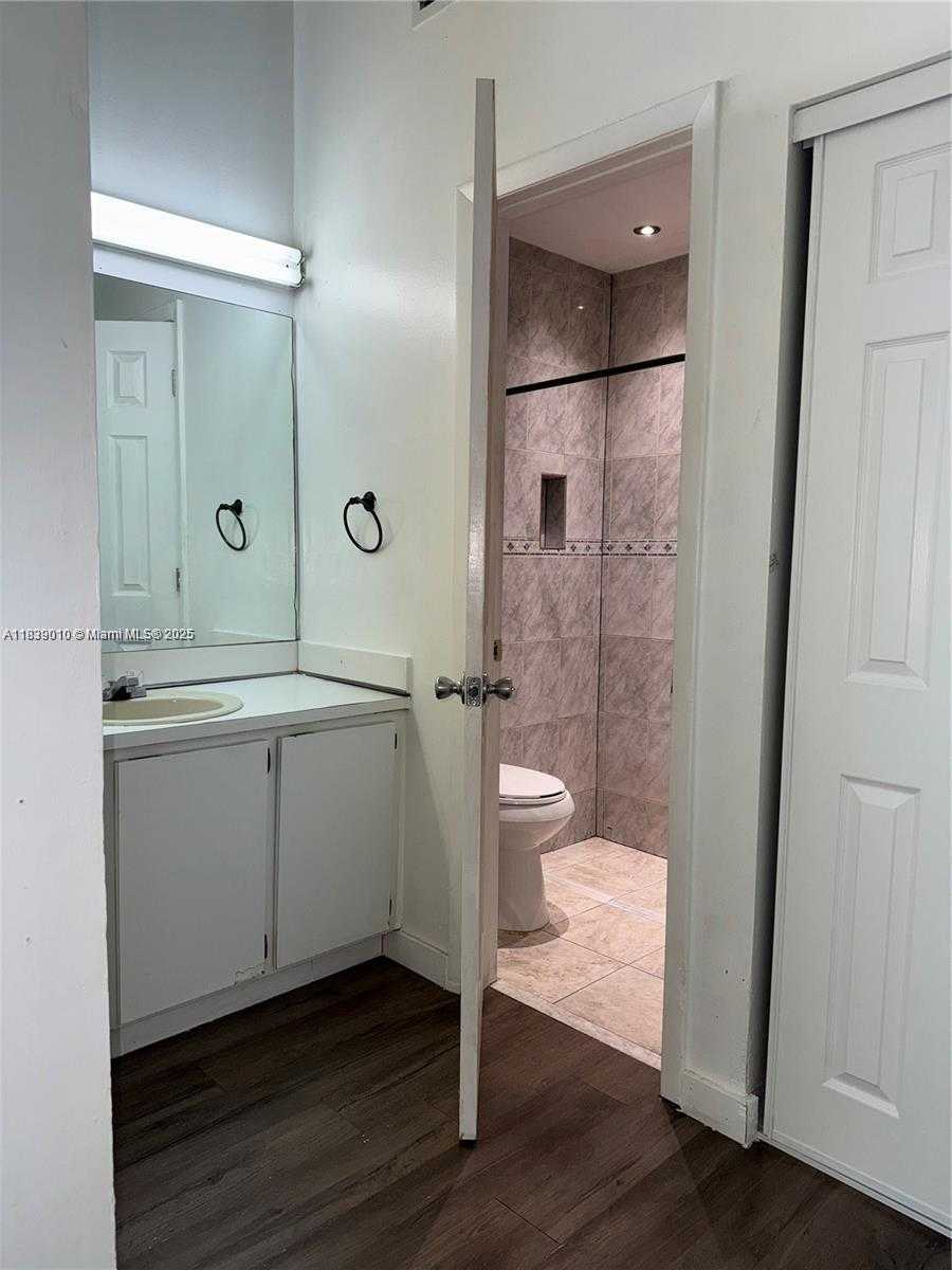 Small Image of 6713 188 Terrace, Hialeah, FL 33015, USA Number 13