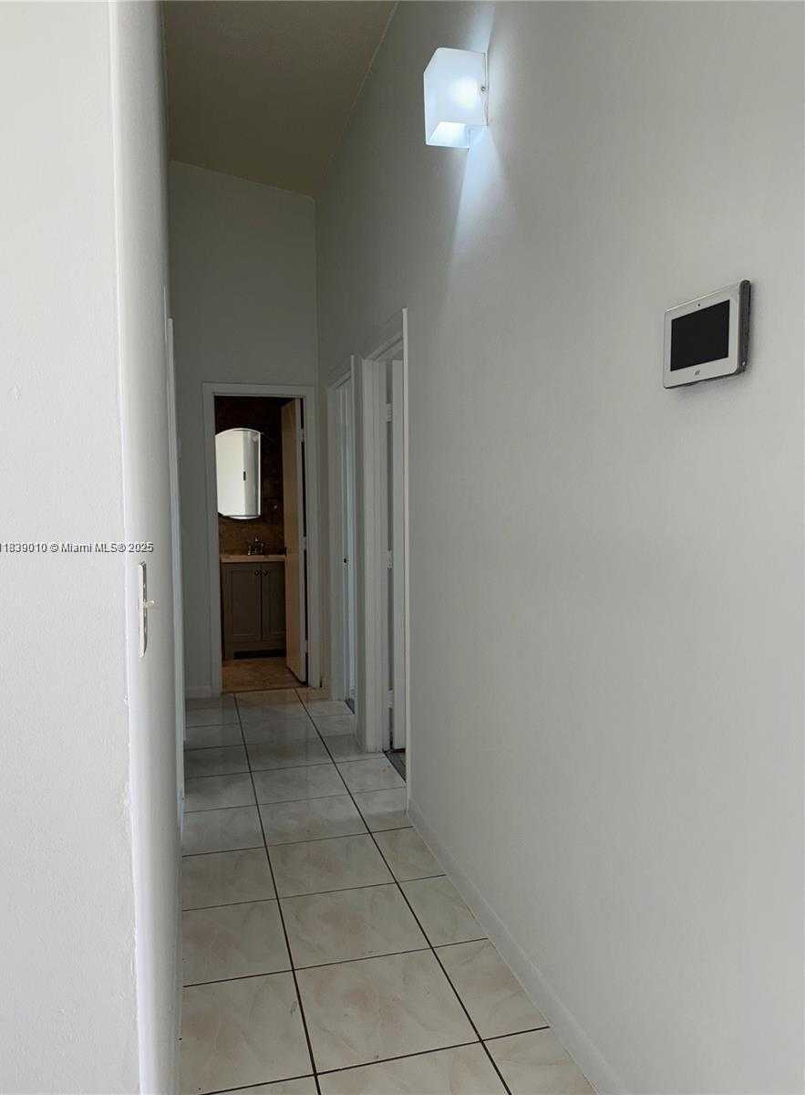 Small Image of 6713 188 Terrace, Hialeah, FL 33015, USA Number 5