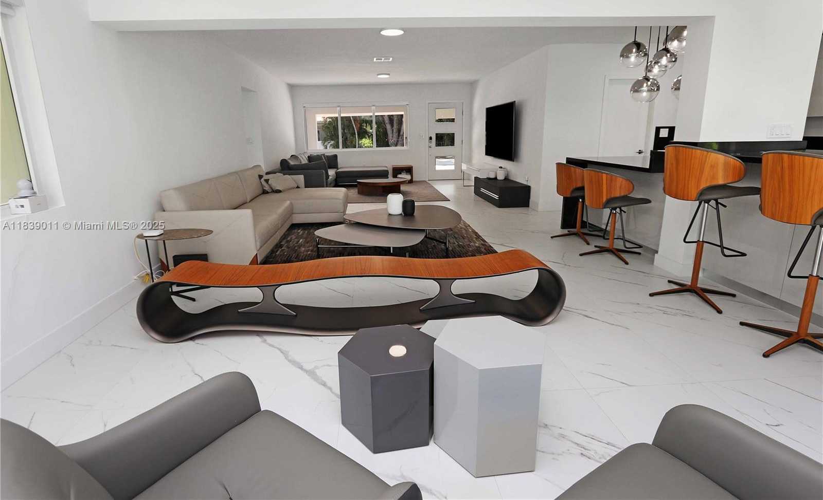 Small Image of 2135 ARCH CREEK DR, North Miami Number 11