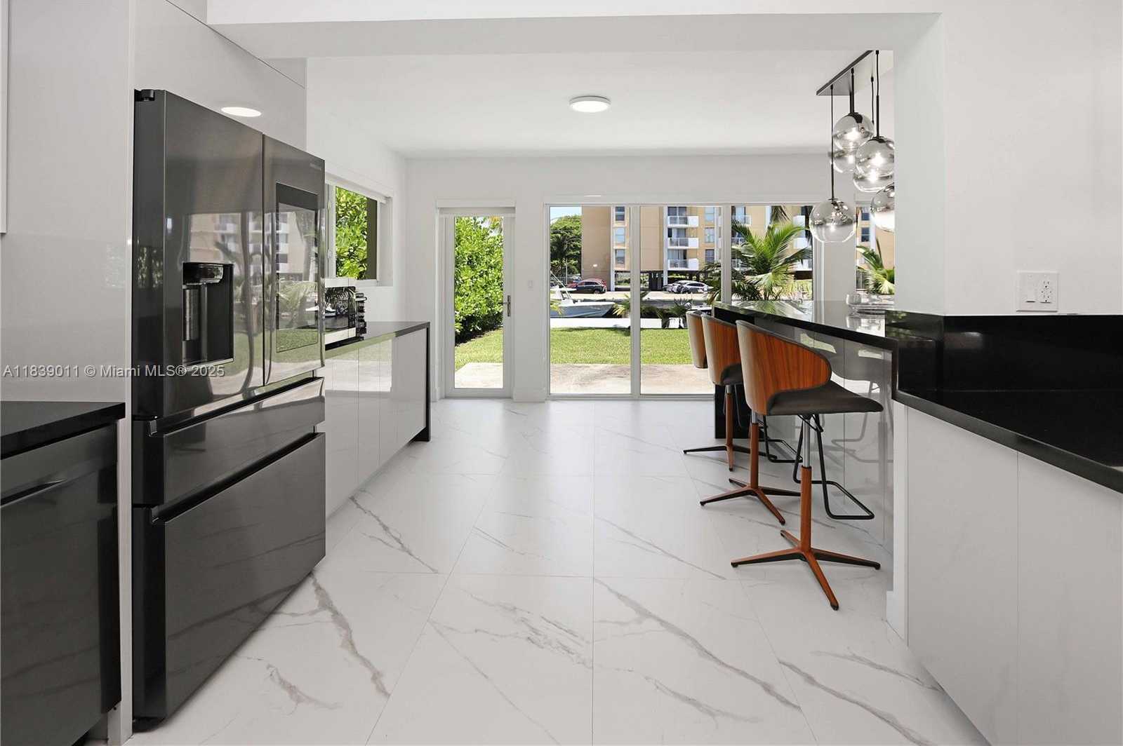 Small Image of 2135 ARCH CREEK DR, North Miami Number 16