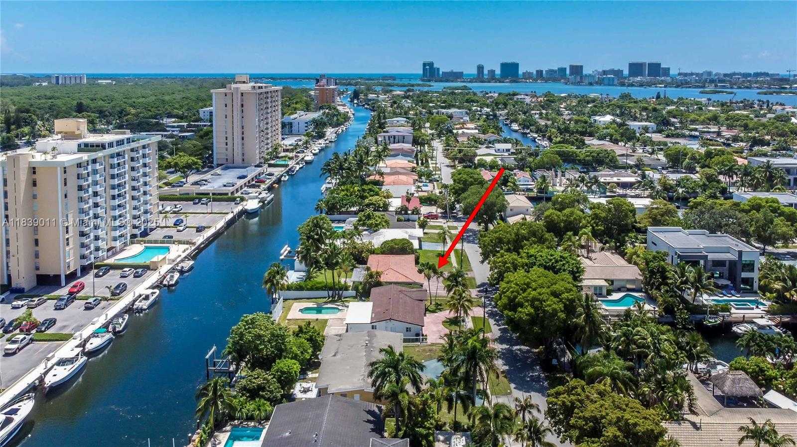 Small Image of 2135 ARCH CREEK DR, North Miami Number 2