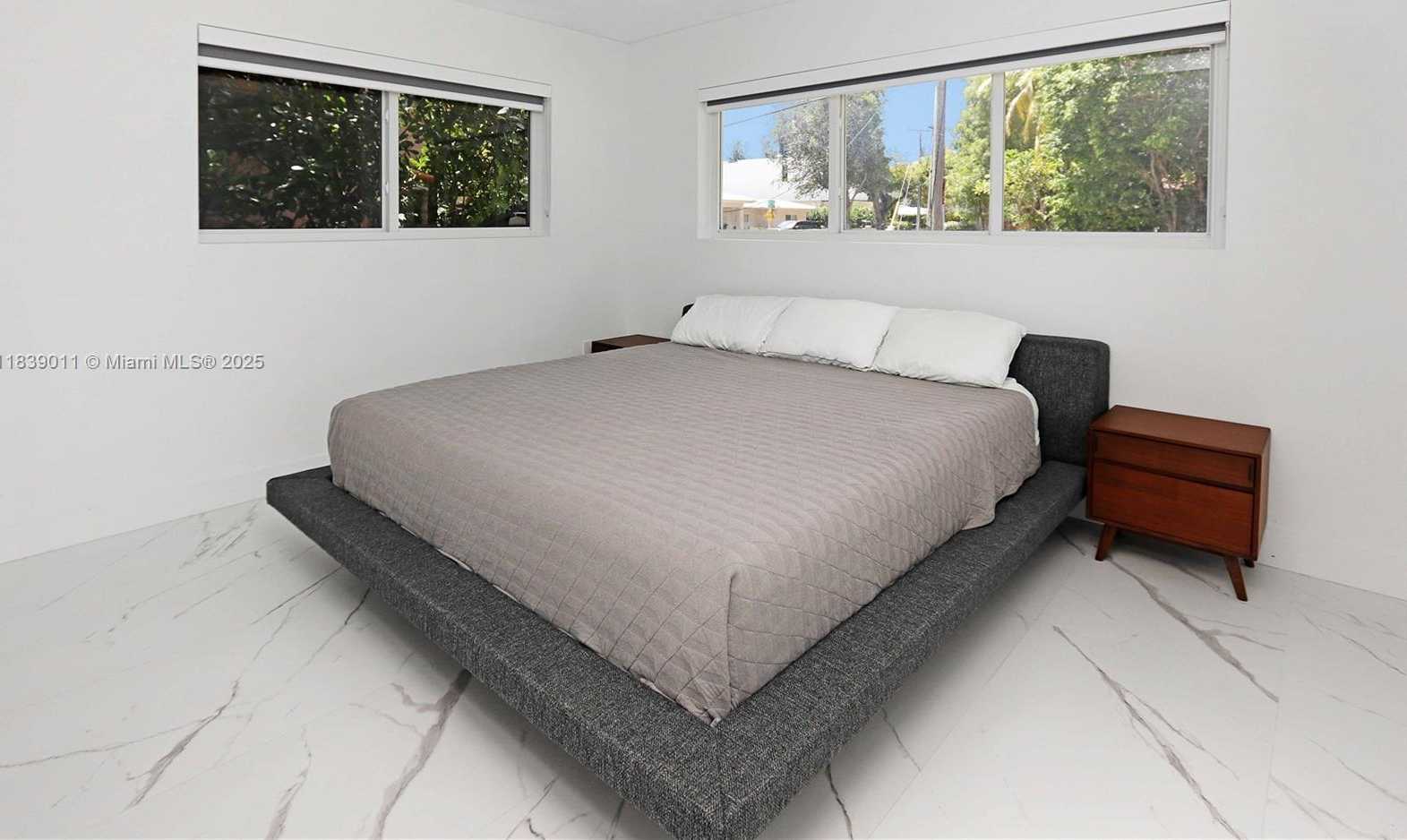 Small Image of 2135 ARCH CREEK DR, North Miami Number 22