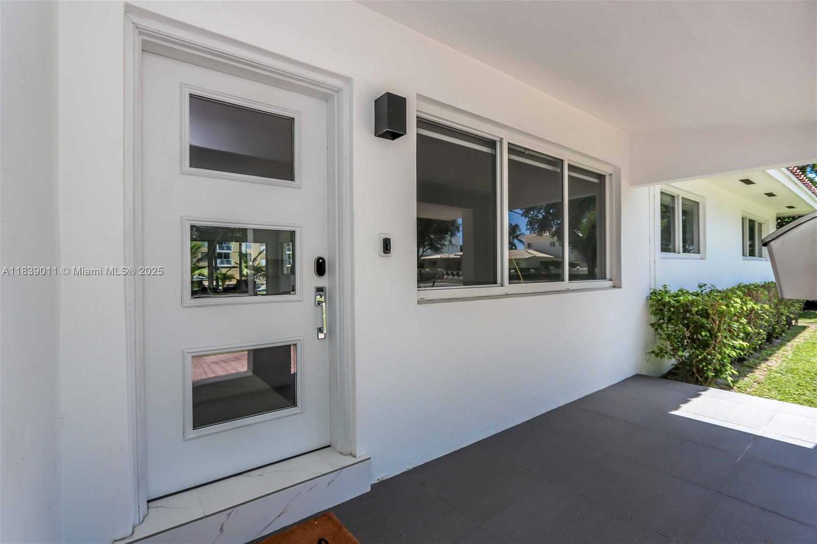 Small Image of 2135 ARCH CREEK DR, North Miami Number 33