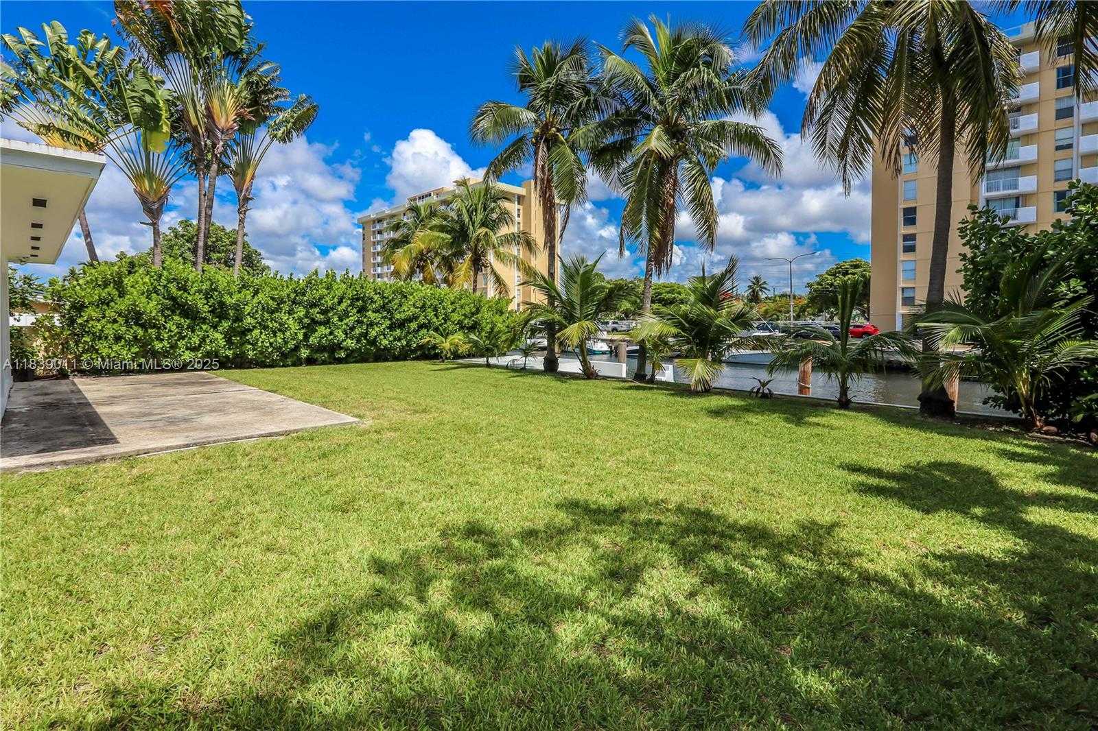 Small Image of 2135 ARCH CREEK DR, North Miami Number 41