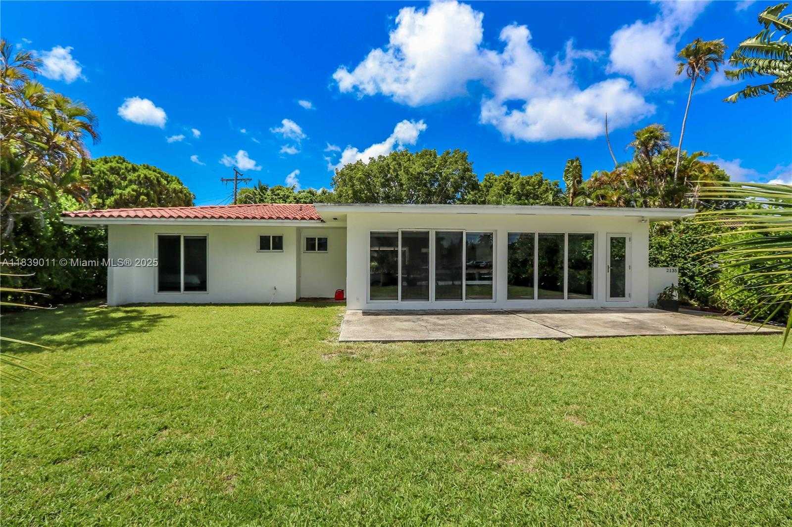 Small Image of 2135 ARCH CREEK DR, North Miami Number 52