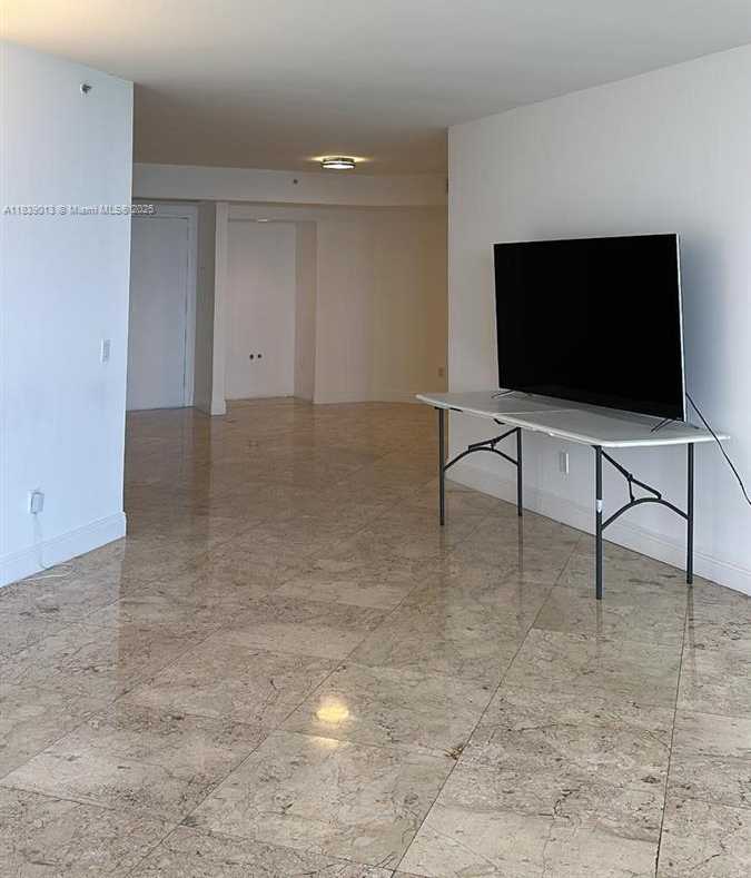 Small Image of 4775 COLLINS AVE #2702, Miami Beach Number 14
