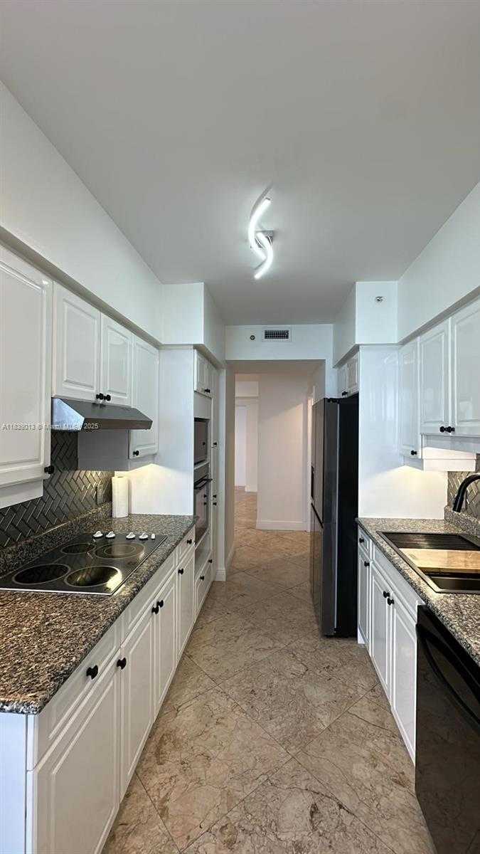Small Image of 4775 COLLINS AVE #2702, Miami Beach Number 4