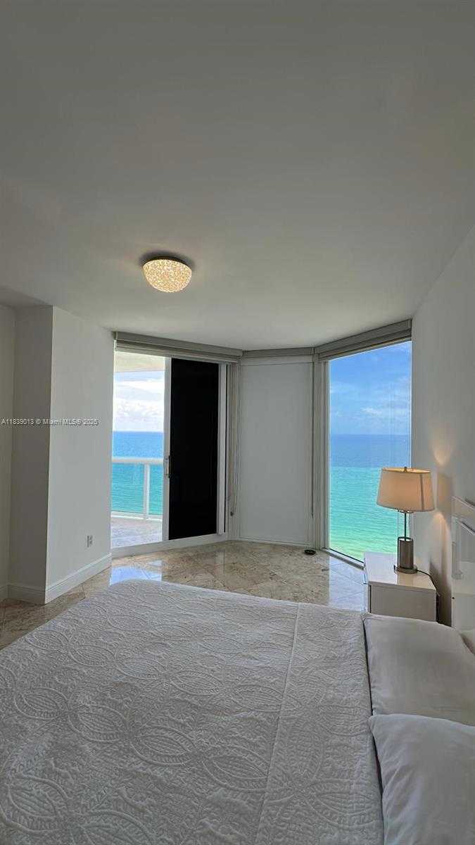 Small Image of 4775 COLLINS AVE #2702, Miami Beach Number 7