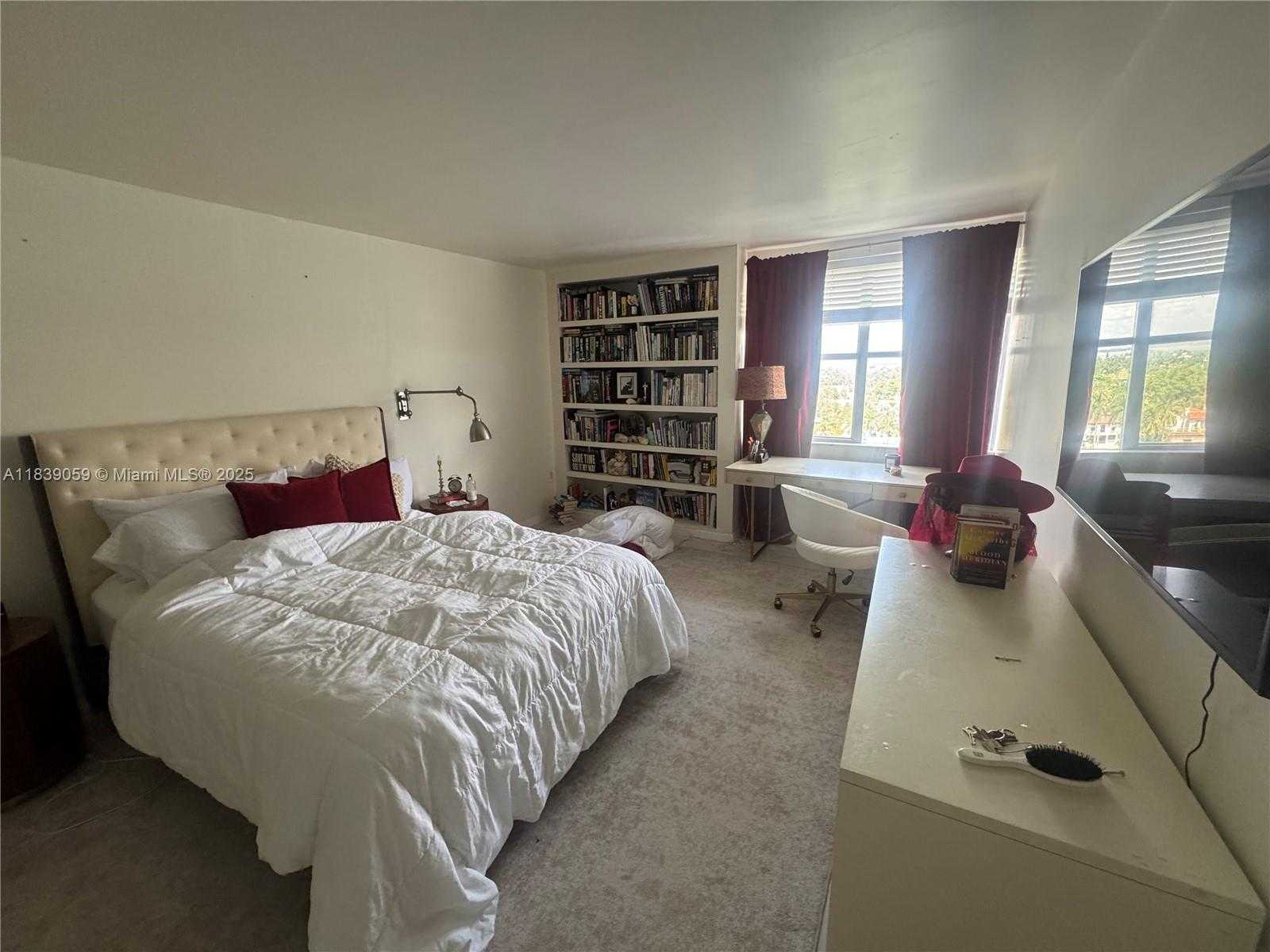 Small Image of 5750 COLLINS AVE #10F, Miami Beach Number 11