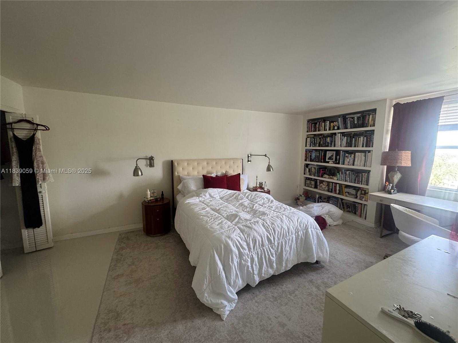 Small Image of 5750 COLLINS AVE #10F, Miami Beach Number 12