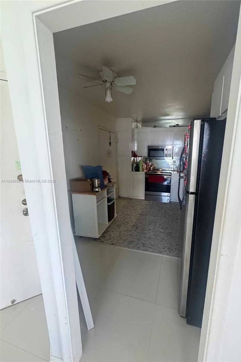 Small Image of 5750 COLLINS AVE #10F, Miami Beach Number 16