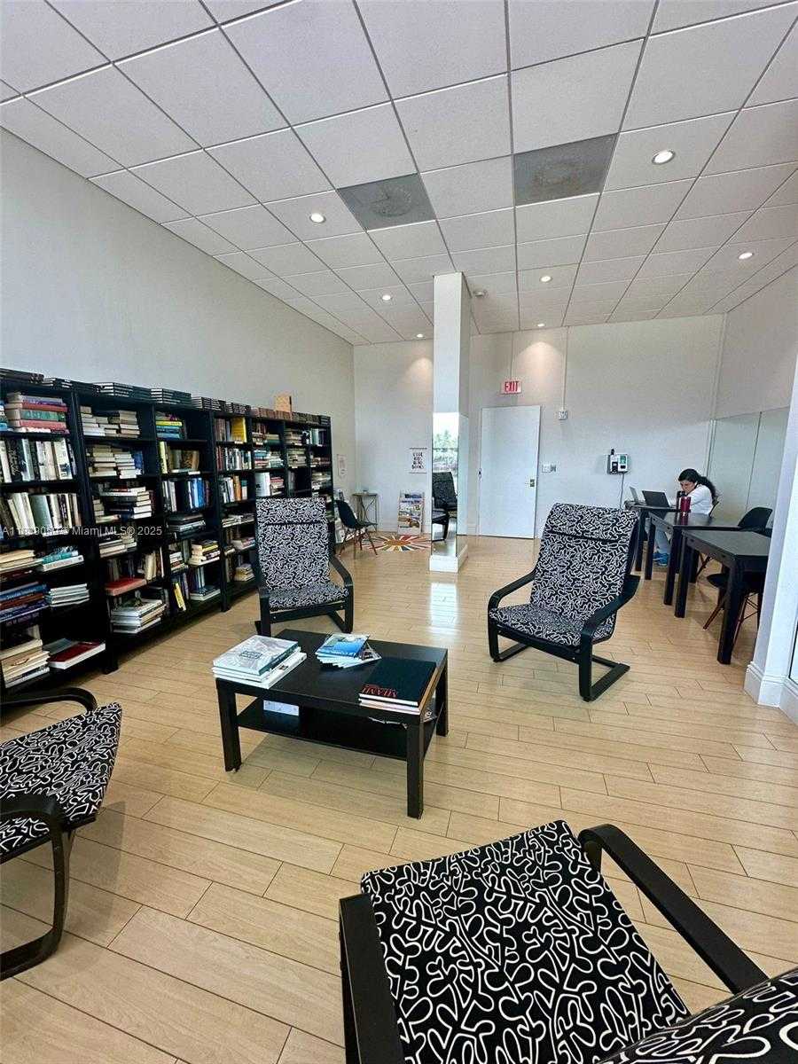 Small Image of 5750 COLLINS AVE #10F, Miami Beach Number 19