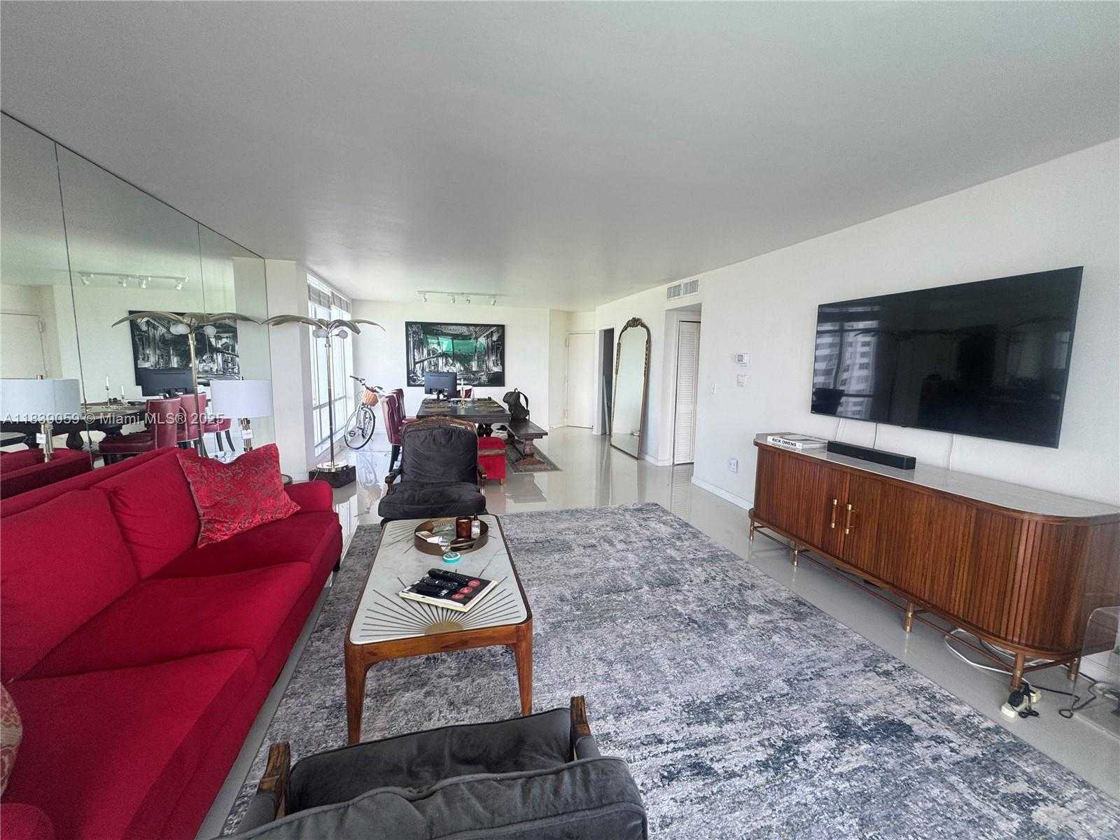 Small Image of 5750 COLLINS AVE #10F, Miami Beach Number 3