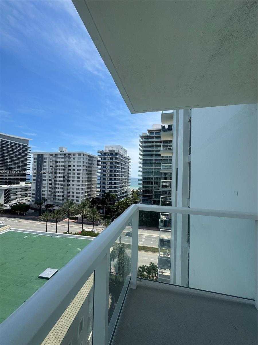 Small Image of 5750 COLLINS AVE #10F, Miami Beach Number 8